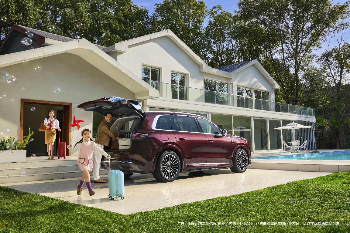 焕新升级再进阶，问界M8凭什么持续领跑40万级SUV市场